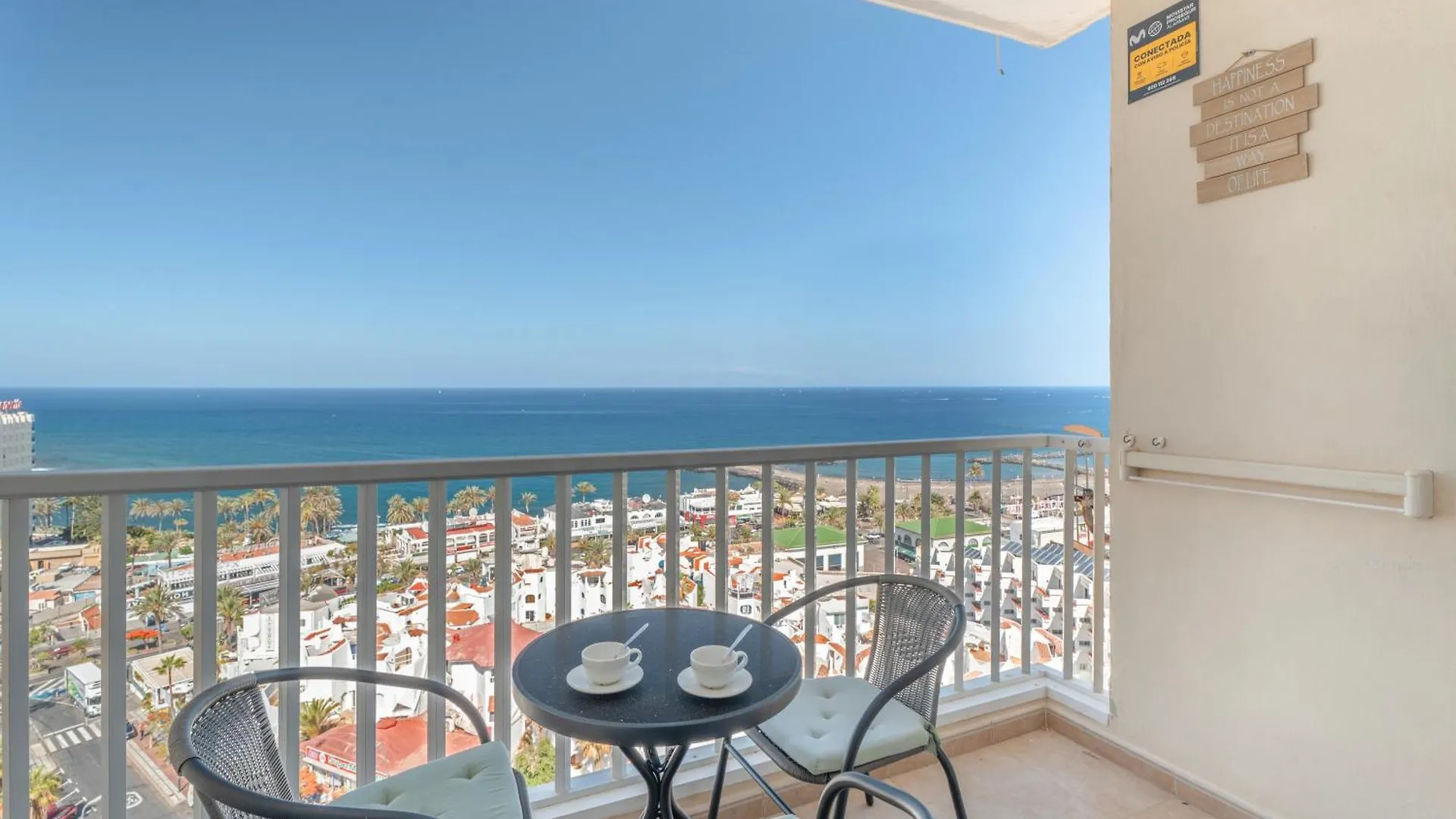 Contacts de Amazing View Over The Ocean Y